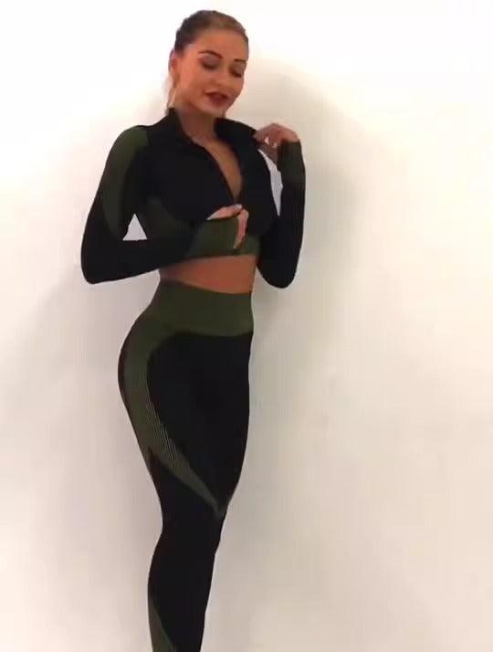 Signature Collection Yoga Set – Sports Bra & Leggings